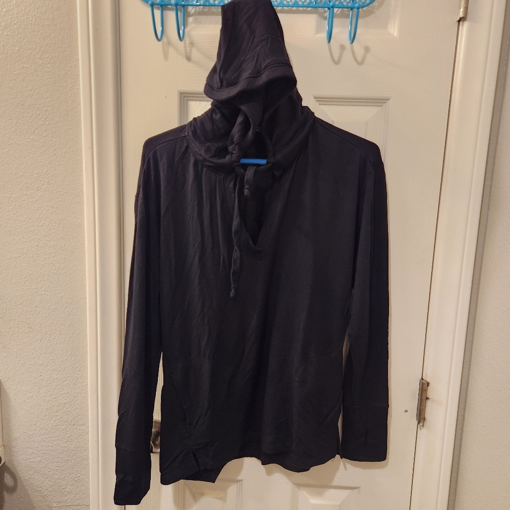 Athleta studio split neck pullover size m